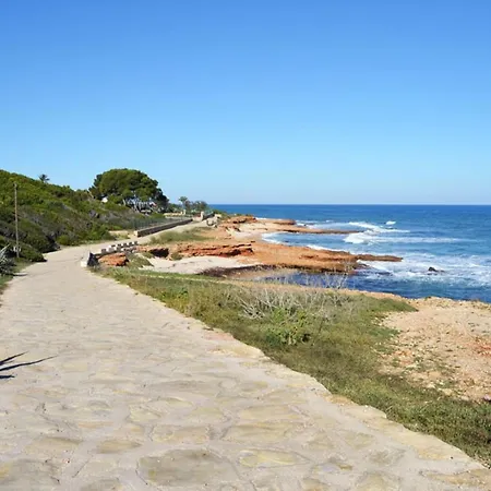 Beautiful 2-bed First Beach Line For 6 *
